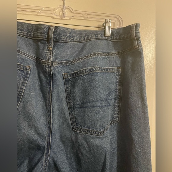 American Eagle Distressed 90’s Straight Jeans Medium Wash Size 18 Short - Picture 14 of 16